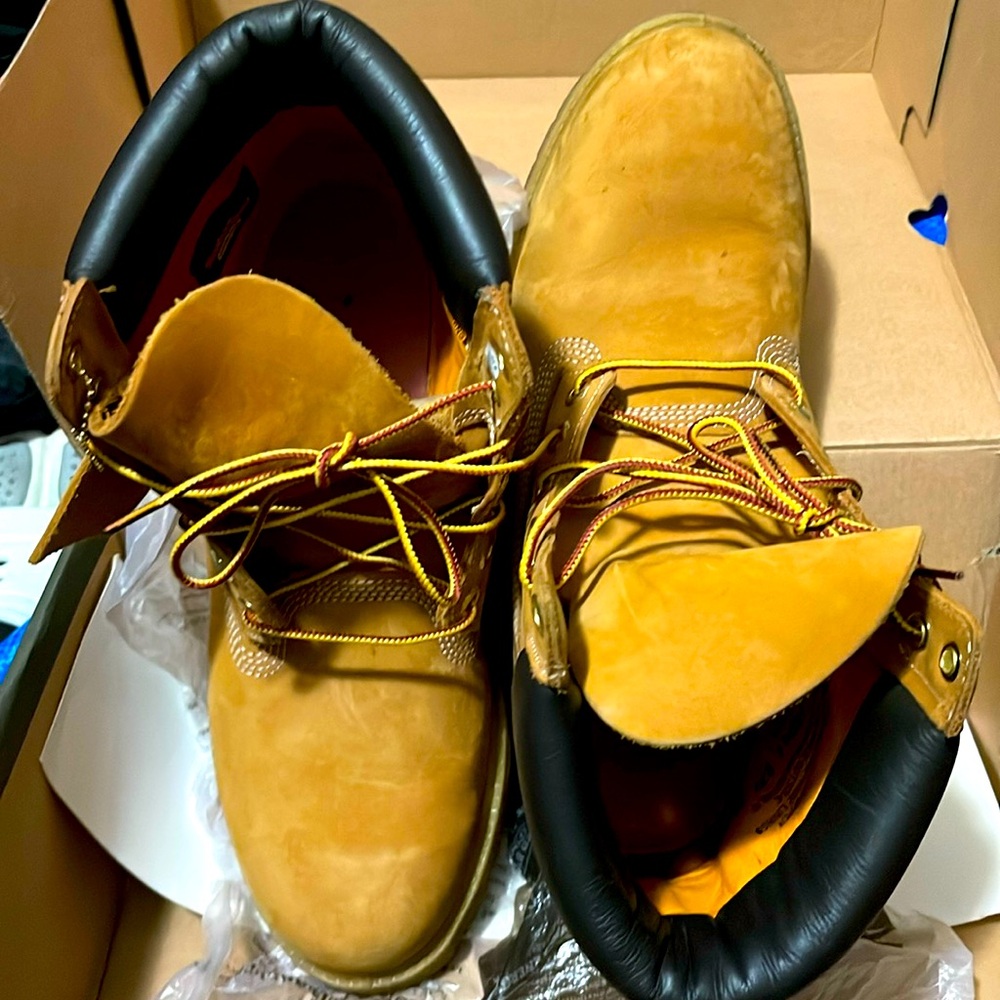 Like New Timberlands